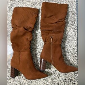 Women's Tan Suede Boots
